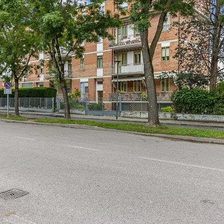 Apartmán Guesthost - Fiera Di Huge X7! *