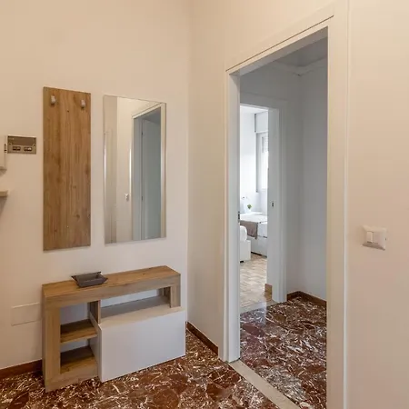 Apartmán Guesthost - Fiera Di Huge X7!